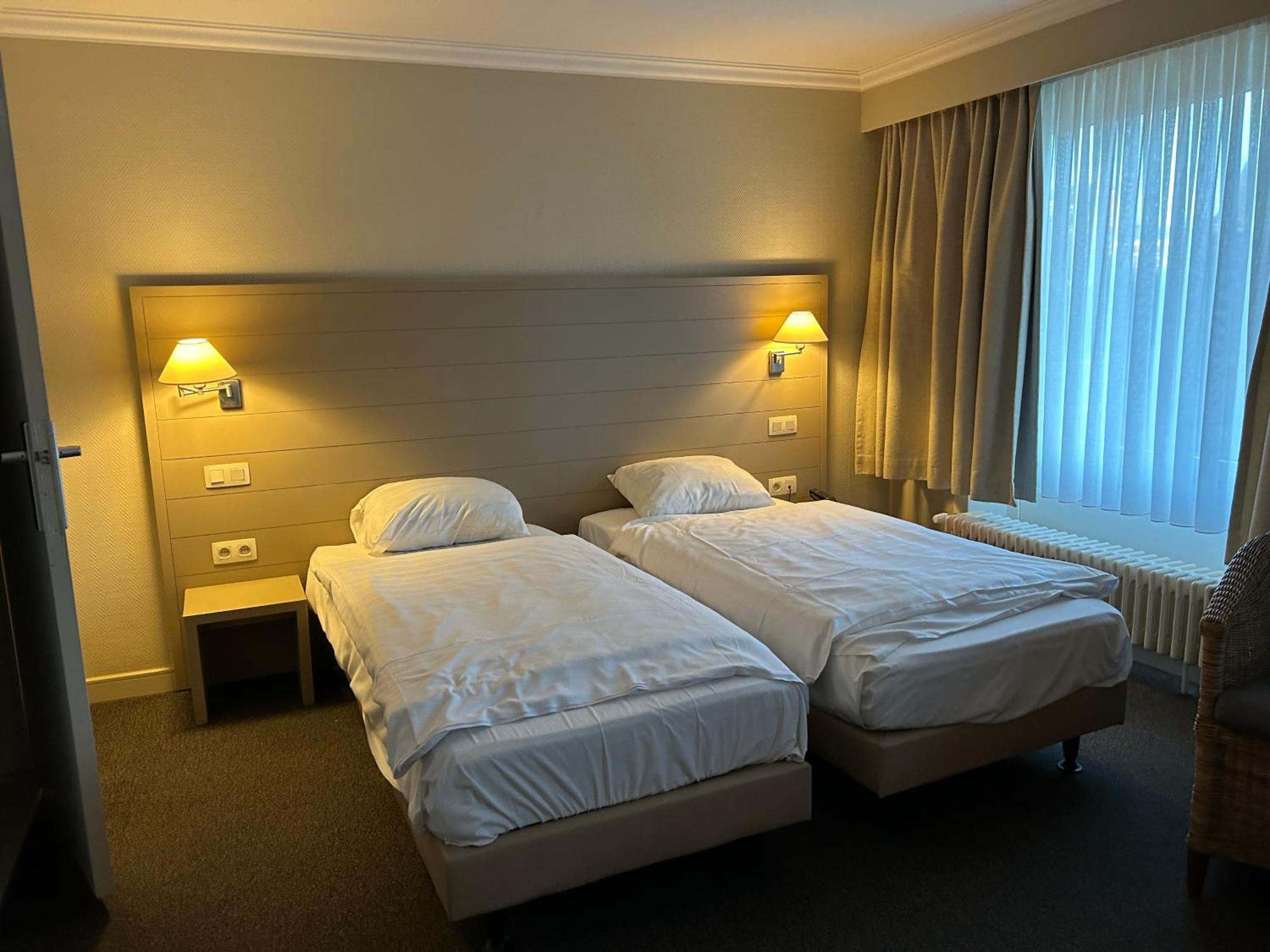 Hotel Atlas บรูจส์ ภายนอก รูปภาพ